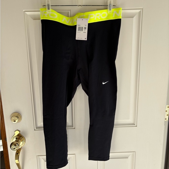 Nike Dri/Fit leggings - Picture 3 of 5
